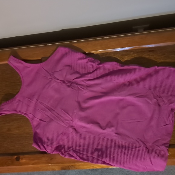 EUC LULULEMON High Neck Tank - Picture 1 of 3